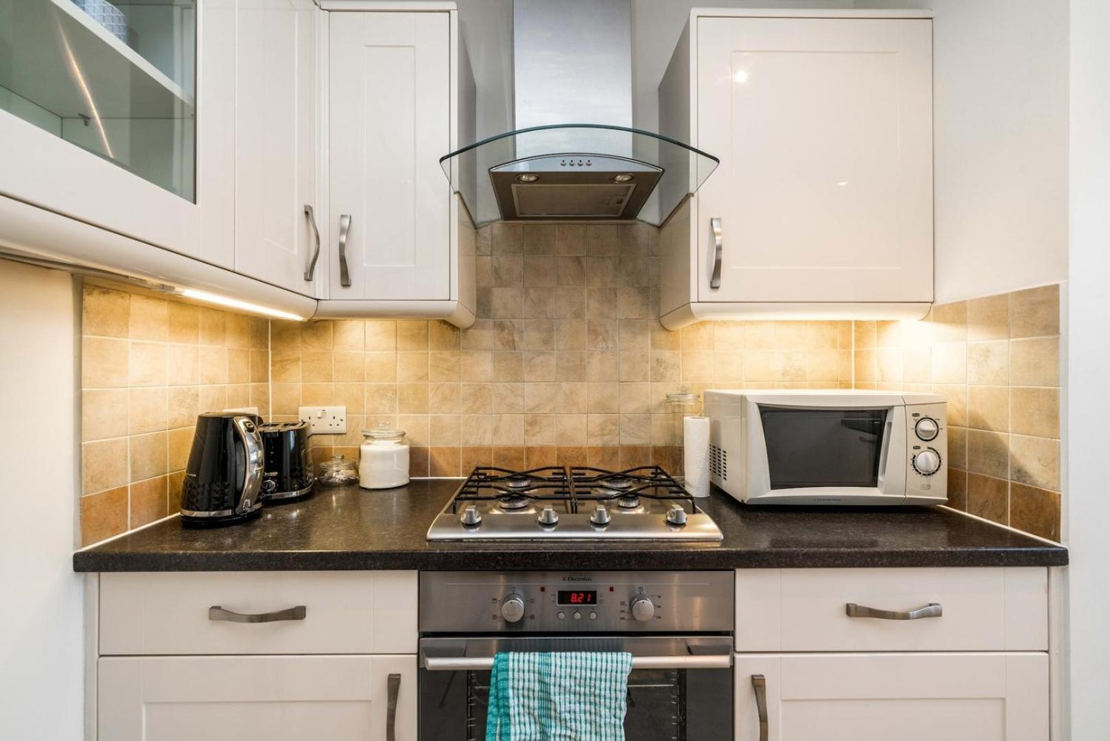 New 2Bd Flat Heart Of Battersea - Close To Station Λονδίνο Εξωτερικό φωτογραφία